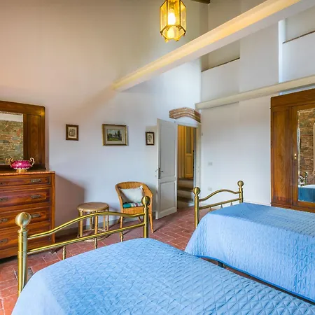 בית נופש Tenuta La Colonna By Interhome *